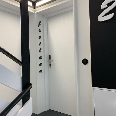 Apartamentos M.Bell レオン エクステリア 写真